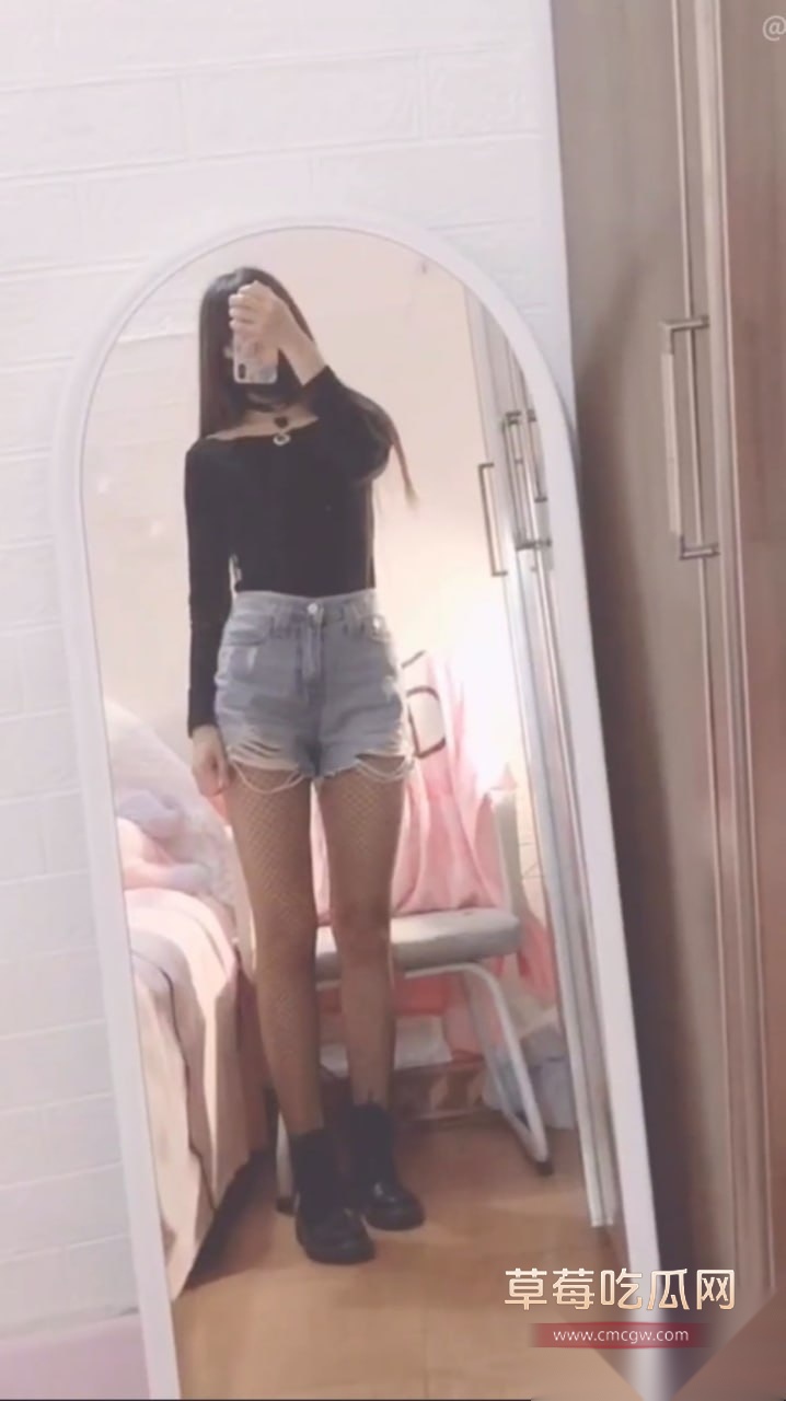 女老师课后被学生掐脖深喉 6 女老师课后被学生掐脖深喉 6