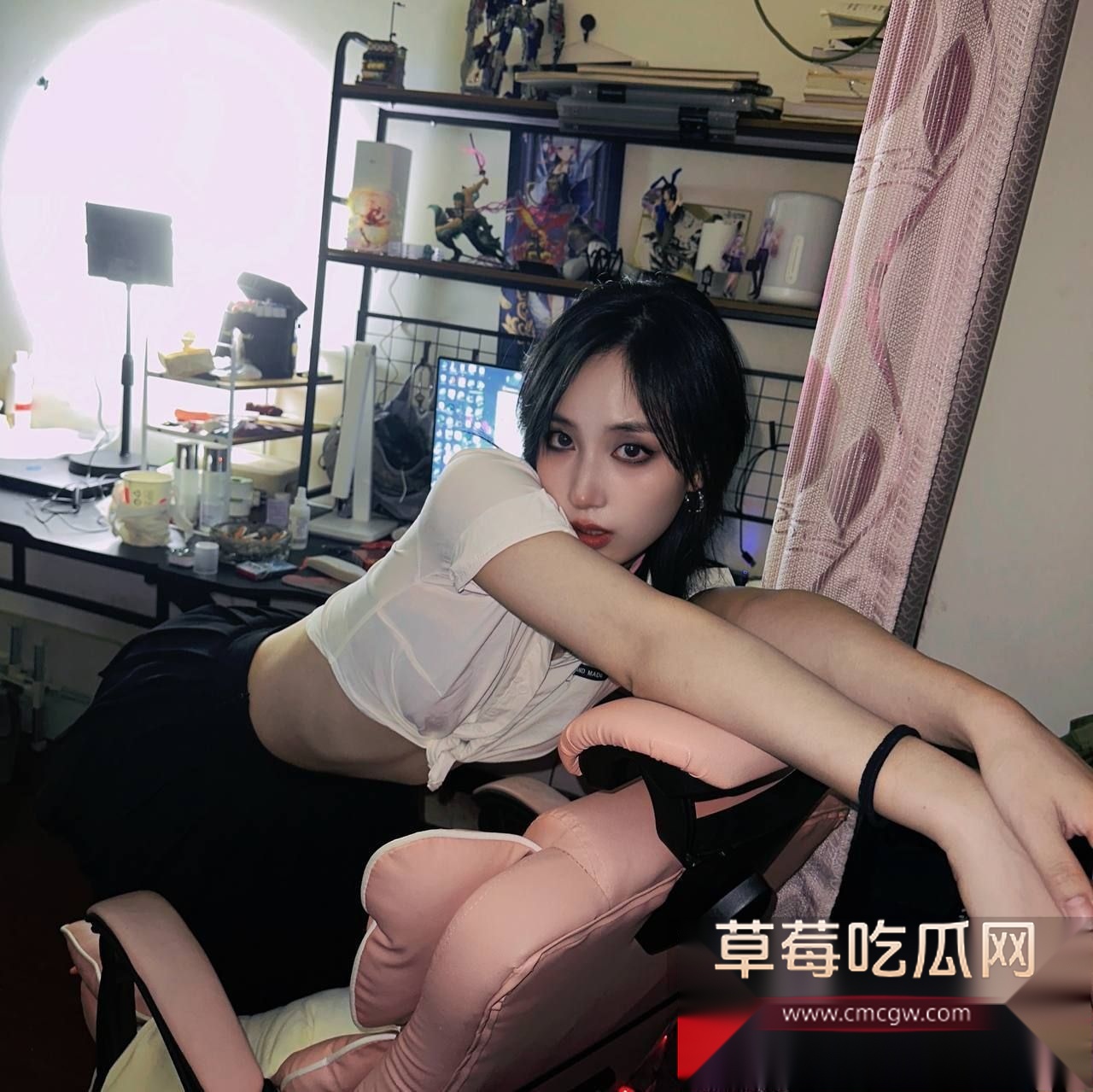 吉林延边大学李静私下在宿舍和金主裸聊2