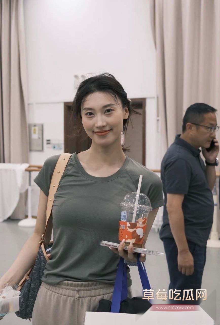 东方演艺集团艺术演员王姝蒙 11 东方演艺集团艺术演员王姝蒙 11