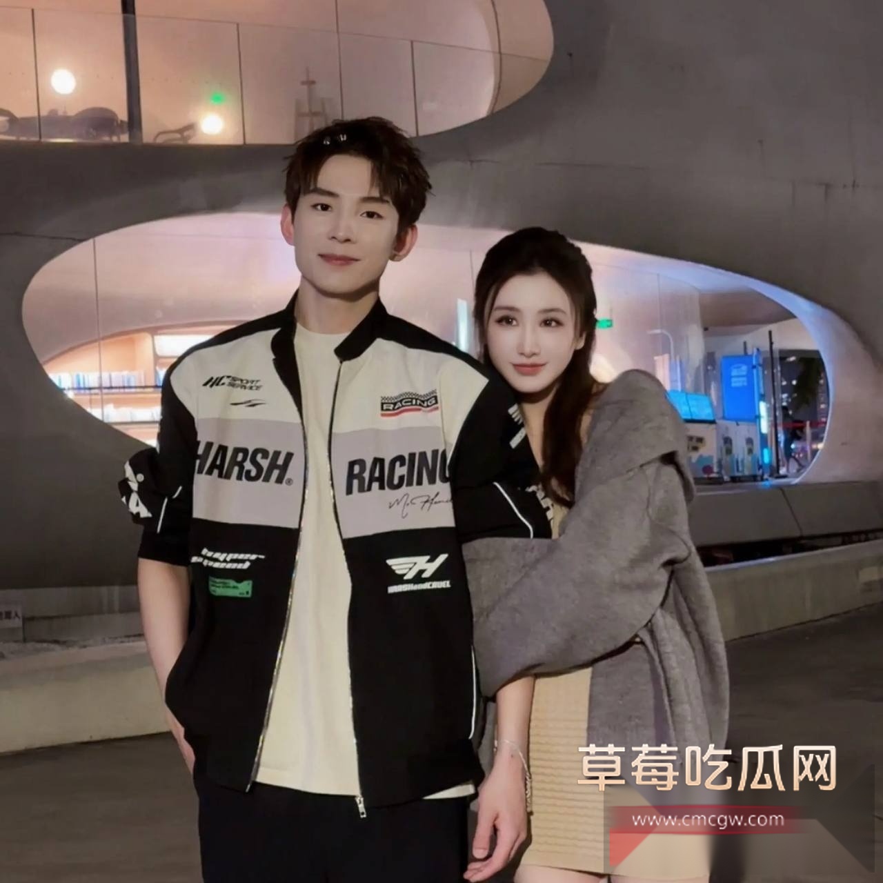 抖音百万粉丝男网红 F小奇 被曝约炮身材火辣已婚女粉 线上直播圈钱线下暗戳戳与少妇秀恩爱 5