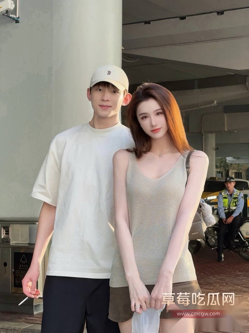 抖音百万粉丝男网红 F小奇 被曝约炮身材火辣已婚女粉 线上直播圈钱线下暗戳戳与少妇秀恩爱 7