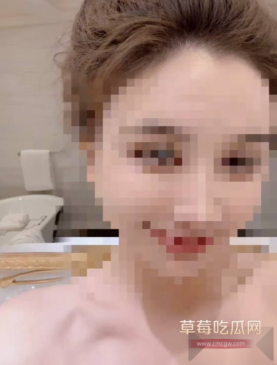 抖音百万粉丝男网红 F小奇 被曝约炮身材火辣已婚女粉 线上直播圈钱线下暗戳戳与少妇秀恩爱 8
