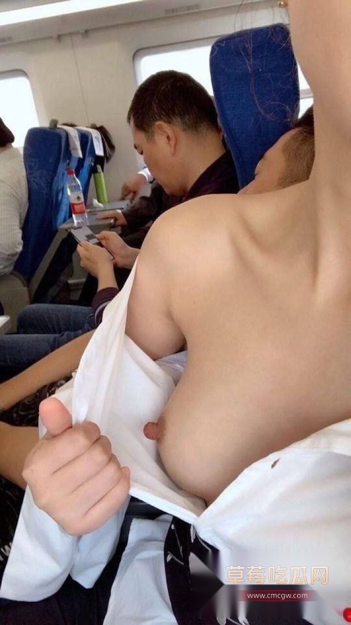 短发女孩自慰露出1.jpg 短发女孩自慰露出1.jpg