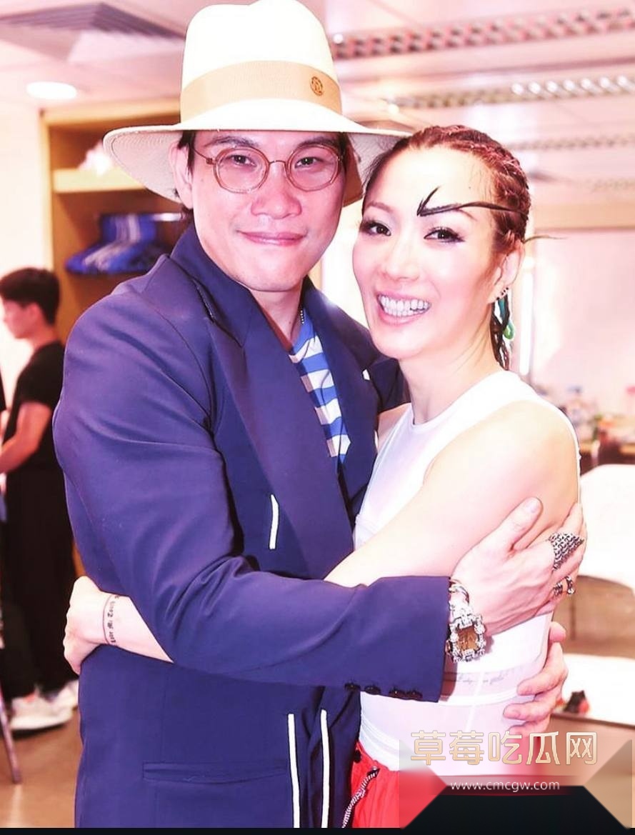 香港男歌手苏永康被曝出轨嫩妹女演员邓丽欣 狗仔偷拍下二人床上激情视频 网友辣评 现任老婆就是小三上位 不足为奇! 11 香港男歌手苏永康被曝出轨嫩妹女演员邓丽欣 狗仔偷拍下二人床上激情视频 网友辣评 现任老婆就是小三上位 不足为奇! 11