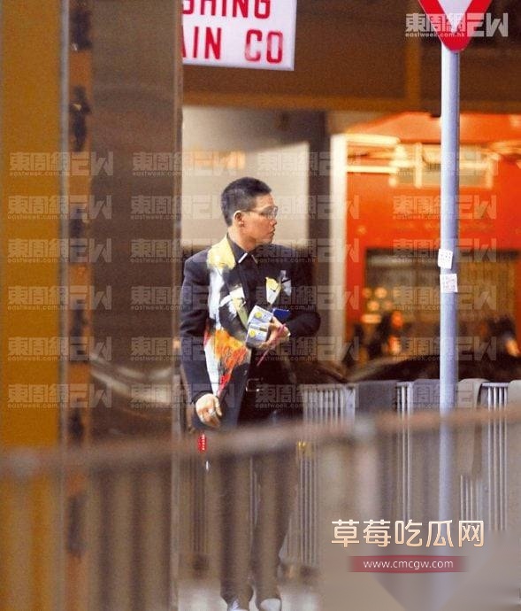 香港男歌手苏永康被曝出轨嫩妹女演员邓丽欣 狗仔偷拍下二人床上激情视频 网友辣评 现任老婆就是小三上位 不足为奇! 21 香港男歌手苏永康被曝出轨嫩妹女演员邓丽欣 狗仔偷拍下二人床上激情视频 网友辣评 现任老婆就是小三上位 不足为奇! 21