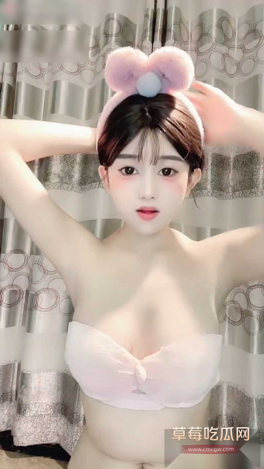 昆明巨乳高颜主播大尺度直播 6 昆明巨乳高颜主播大尺度直播 6