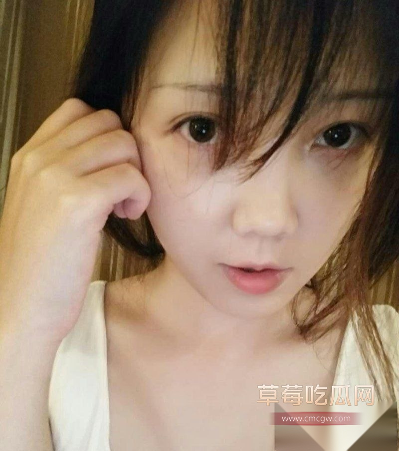 辽宁广播电视台美女主持晚晚 电视上青春淑女的她被曝私下给帅气男粉丝发大尺度自拍照 濒临塌房! 1 辽宁广播电视台美女主持晚晚 电视上青春淑女的她被曝私下给帅气男粉丝发大尺度自拍照 濒临塌房! 1