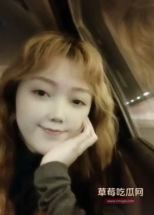 辽宁广播电视台美女主持晚晚 电视上青春淑女的她被曝私下给帅气男粉丝发大尺度自拍照 濒临塌房! 3 辽宁广播电视台美女主持晚晚 电视上青春淑女的她被曝私下给帅气男粉丝发大尺度自拍照 濒临塌房! 3