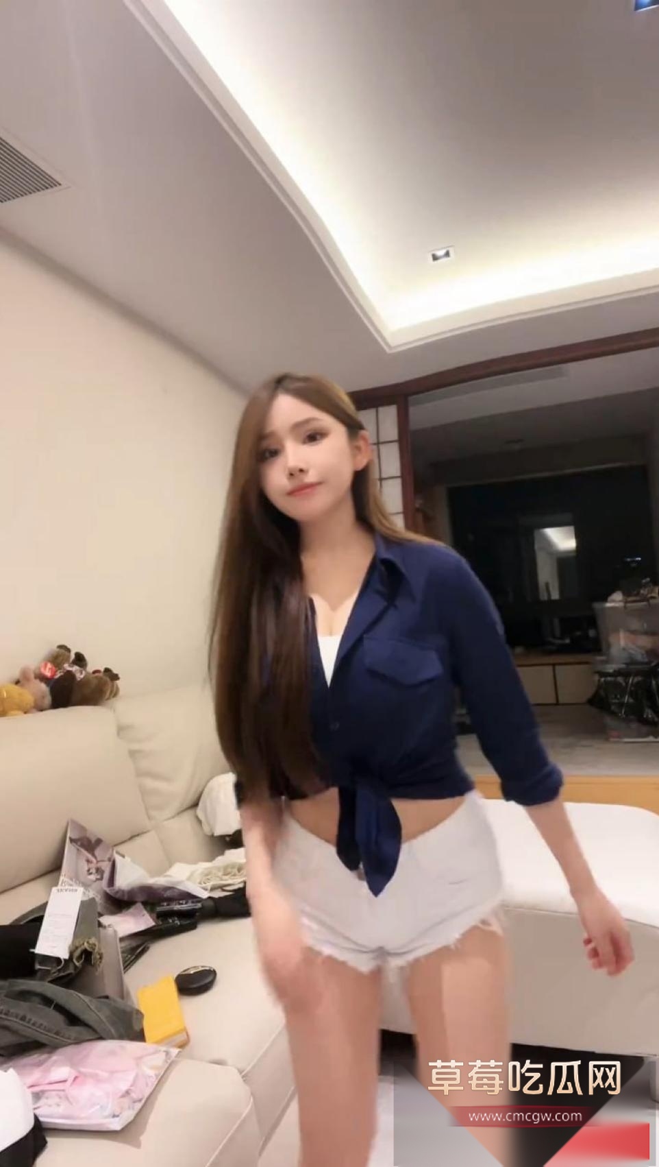 抖音百万粉丝网红 晶骡子 裸聊视频曝光 这位高颜值嫩妹在线风骚展露自己的八字奶一线天美穴 自慰扣到喷水! 2 抖音百万粉丝网红 晶骡子 裸聊视频曝光 这位高颜值嫩妹在线风骚展露自己的八字奶一线天美穴 自慰扣到喷水! 2