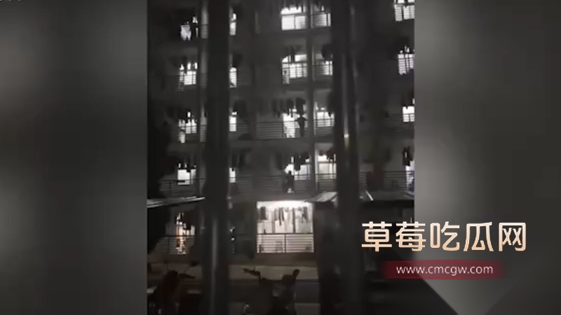 近期因舆论管控 国内最火的同性软件blued被下架 引起同性恋团体大恐慌 间接导致芜湖职业技术学院男男表白直接火出圈 在抖音上被称为英雄! 11 近期因舆论管控 国内最火的同性软件blued被下架 引起同性恋团体大恐慌 间接导致芜湖职业技术学院男男表白直接火出圈 在抖音上被称为英雄! 11