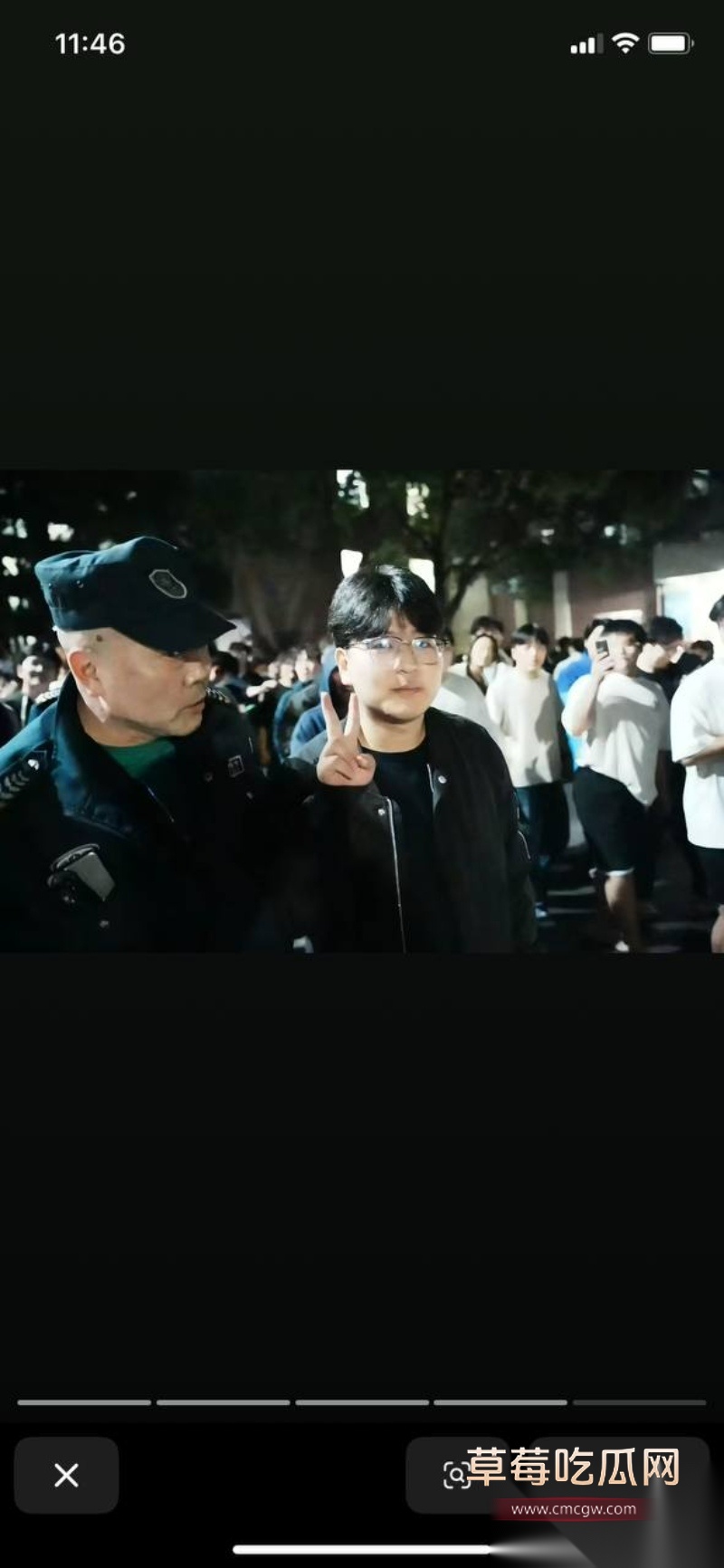 近期因舆论管控 国内最火的同性软件blued被下架 引起同性恋团体大恐慌 间接导致芜湖职业技术学院男男表白直接火出圈 在抖音上被称为英雄! 16 近期因舆论管控 国内最火的同性软件blued被下架 引起同性恋团体大恐慌 间接导致芜湖职业技术学院男男表白直接火出圈 在抖音上被称为英雄! 16