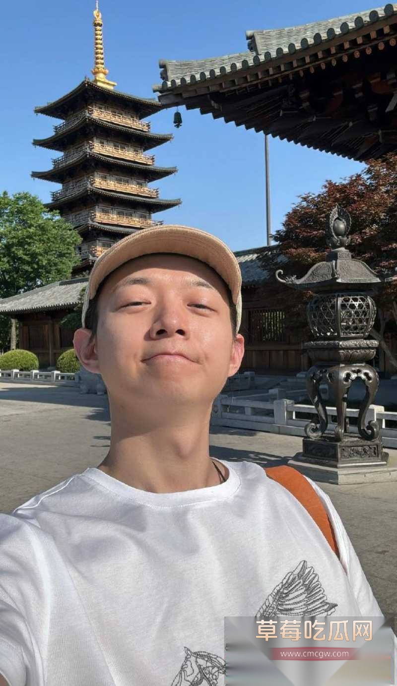 霍尊复出消息冲上热搜 几年前他被女友陈露写小作文曝光出轨嫖娼而宣布退圈 现想当无事发生重新复出圈钱?! 5 霍尊复出消息冲上热搜 几年前他被女友陈露写小作文曝光出轨嫖娼而宣布退圈 现想当无事发生重新复出圈钱?! 5