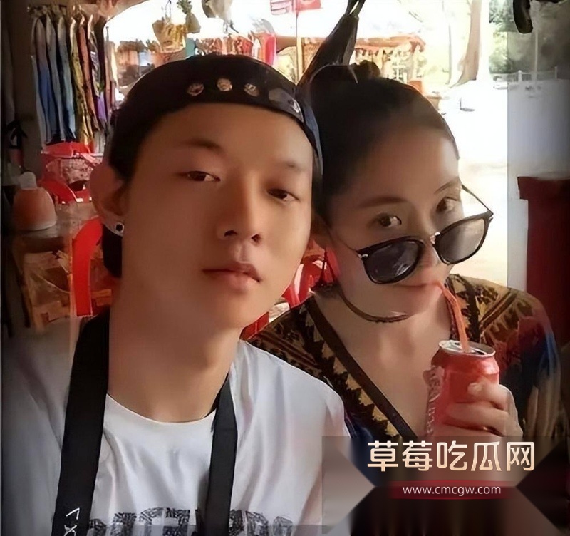 霍尊复出消息冲上热搜 几年前他被女友陈露写小作文曝光出轨嫖娼而宣布退圈 现想当无事发生重新复出圈钱?! 55 霍尊复出消息冲上热搜 几年前他被女友陈露写小作文曝光出轨嫖娼而宣布退圈 现想当无事发生重新复出圈钱?! 55