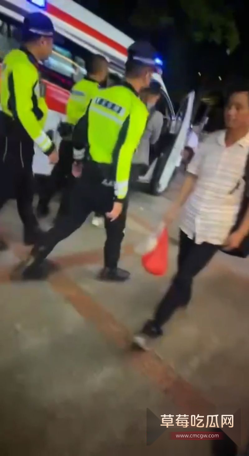 珠海拱北口岸发生刀仔随机砍人事件6 珠海拱北口岸发生刀仔随机砍人事件6