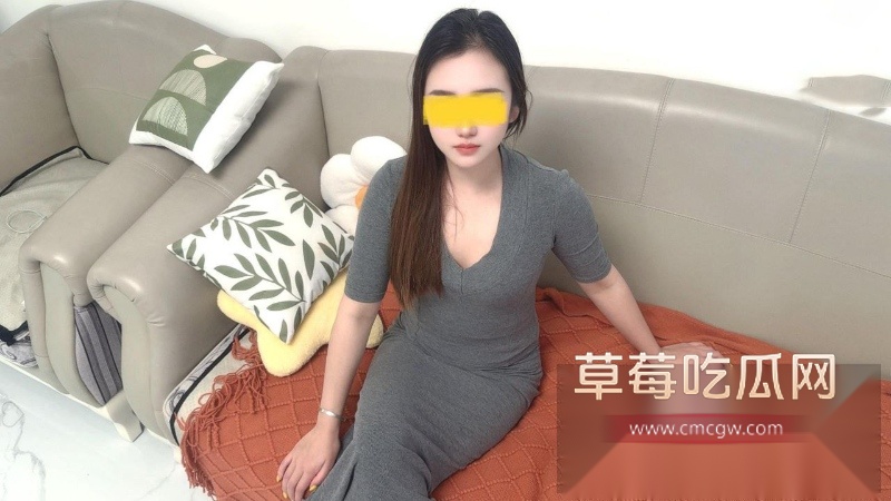 高颜身材苗条的女护士 14