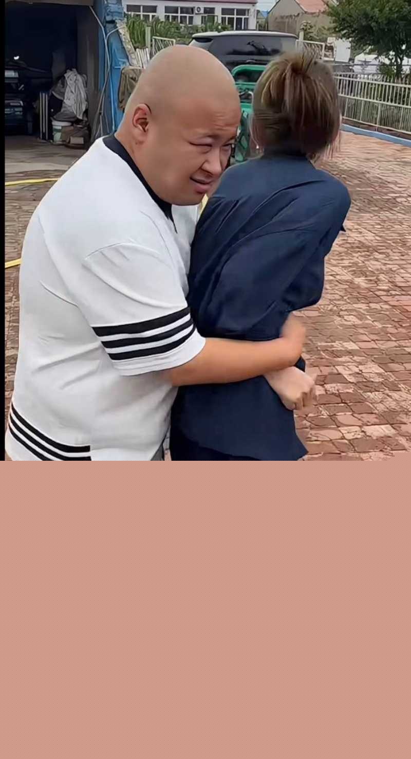 快手1150w粉丝大网红老狗前妻白羽直播控诉老狗不仅出轨女徒 15 快手1150w粉丝大网红老狗前妻白羽直播控诉老狗不仅出轨女徒 15