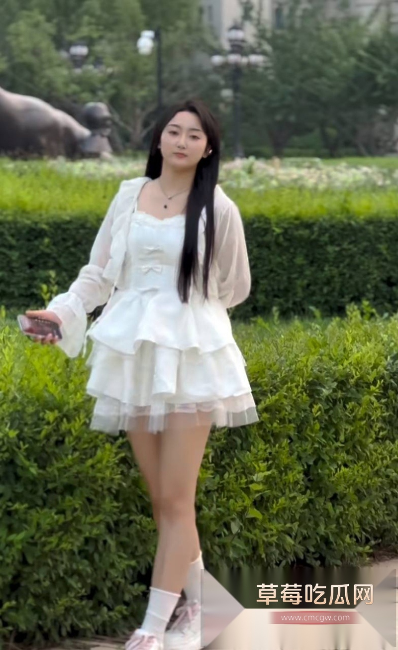 快手1150w粉丝大网红老狗前妻白羽直播控诉老狗不仅出轨女徒 27 快手1150w粉丝大网红老狗前妻白羽直播控诉老狗不仅出轨女徒 27