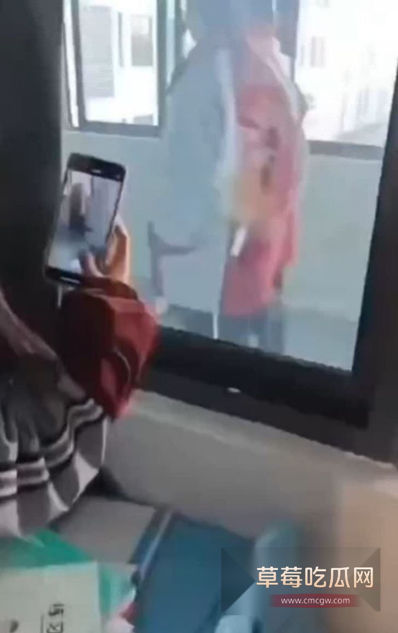 江苏淮阴中专惊现活春宫4