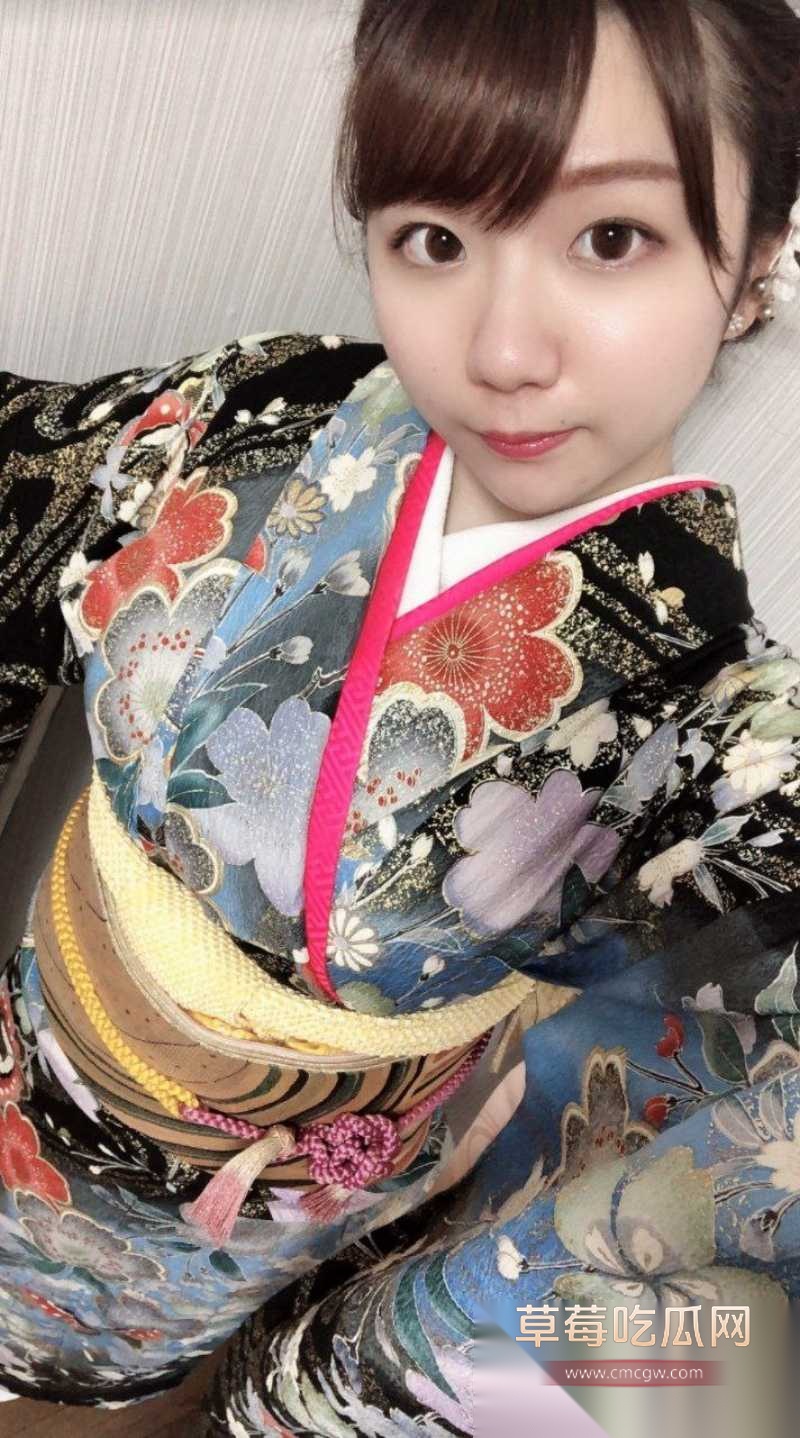 日本变态女职员OL自拍合集 1 日本变态女职员OL自拍合集 1