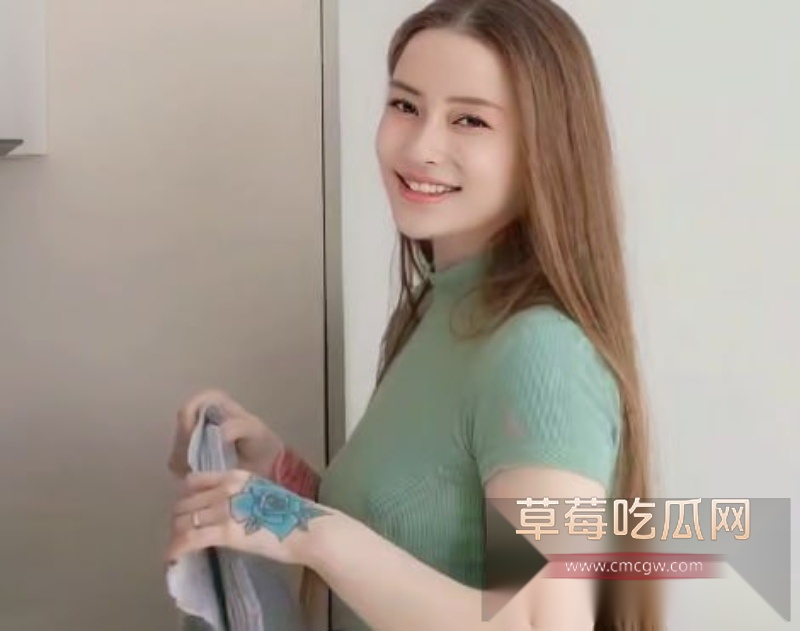杨颖身着紧身牛仔裤翘臀少女 1 杨颖身着紧身牛仔裤翘臀少女 1