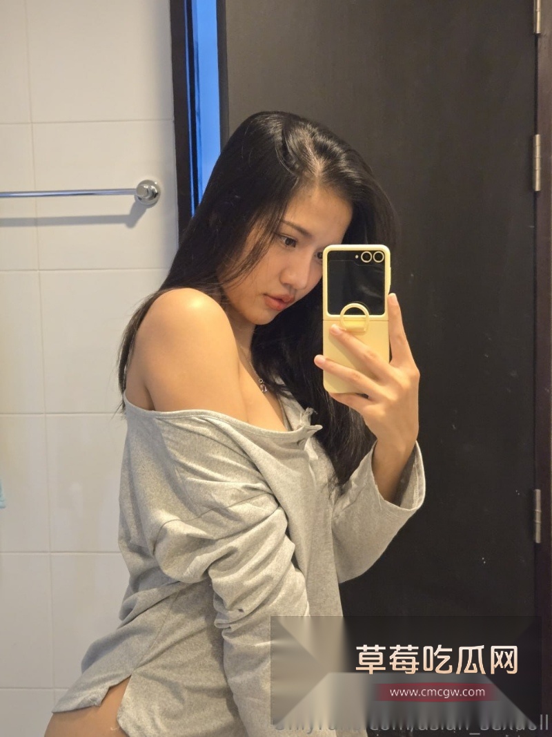 晚间学生服假屌深骑 2 晚间学生服假屌深骑 2