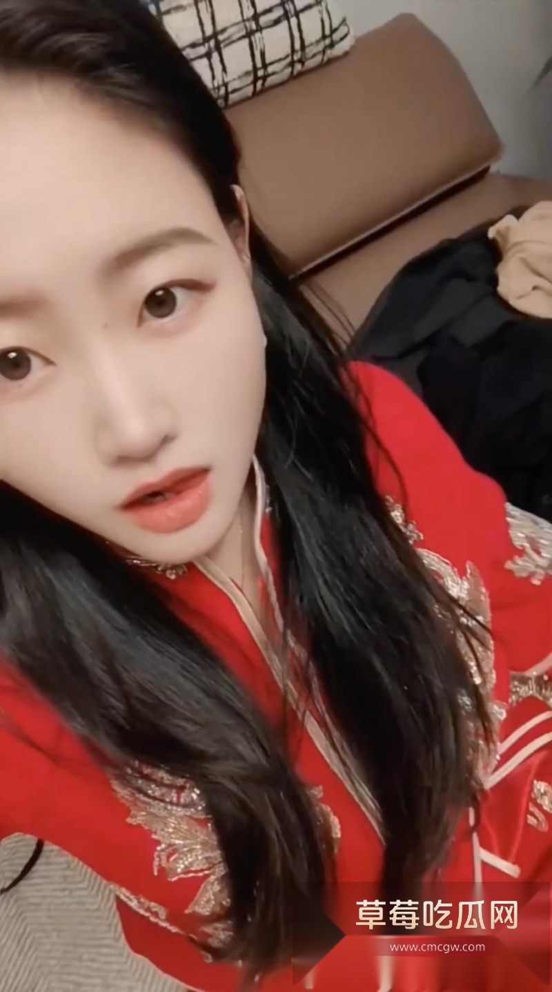 素人新婚F奶小姐姐 1 素人新婚F奶小姐姐 1