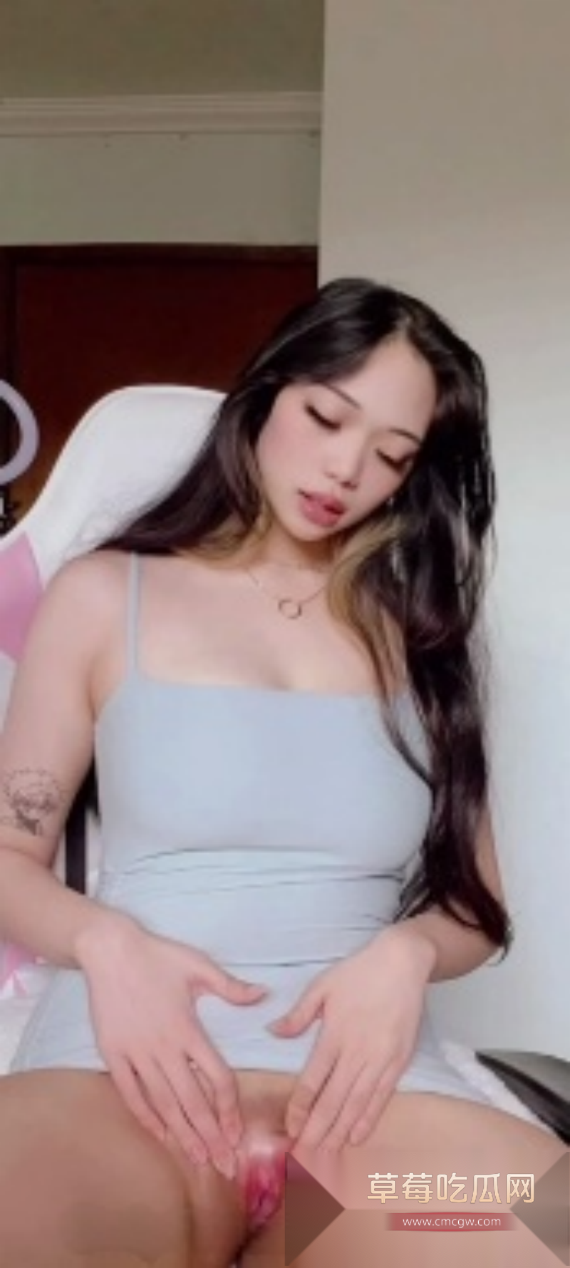 图片202511221716528323 图片202511221716528323