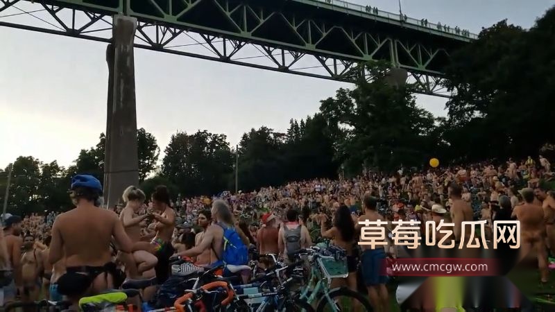 波特兰万人裸体自行车夜骑1 波特兰万人裸体自行车夜骑1