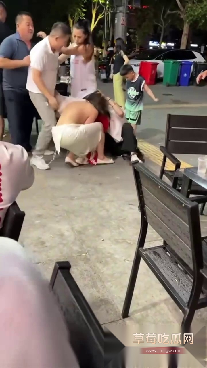 原配大战小三现场 1 原配大战小三现场 1
