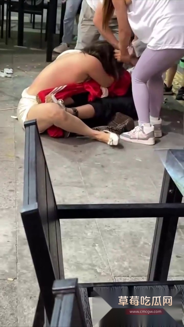 原配大战小三现场 4 原配大战小三现场 4