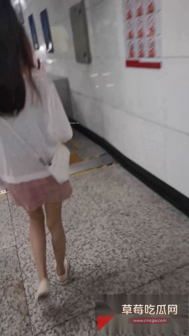天狼星系列之地铁涂鸦性感美少女第二弹 8 天狼星系列之地铁涂鸦性感美少女第二弹 8