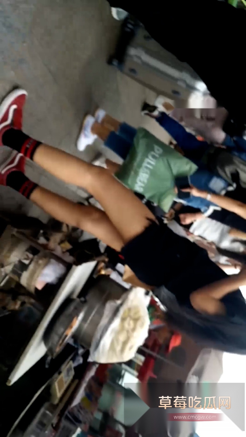 天狼星系列之地铁涂鸦性感美少女第二弹 10 天狼星系列之地铁涂鸦性感美少女第二弹 10