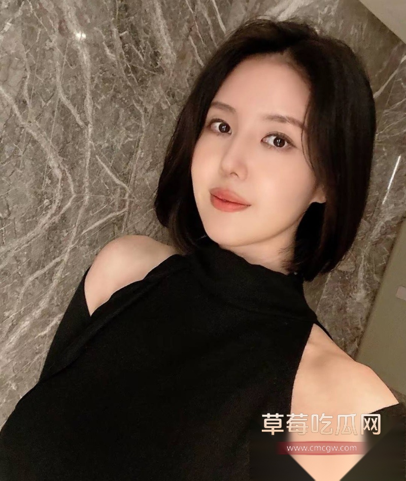 邮政少妇蓉蓉反差露出 4 邮政少妇蓉蓉反差露出 4