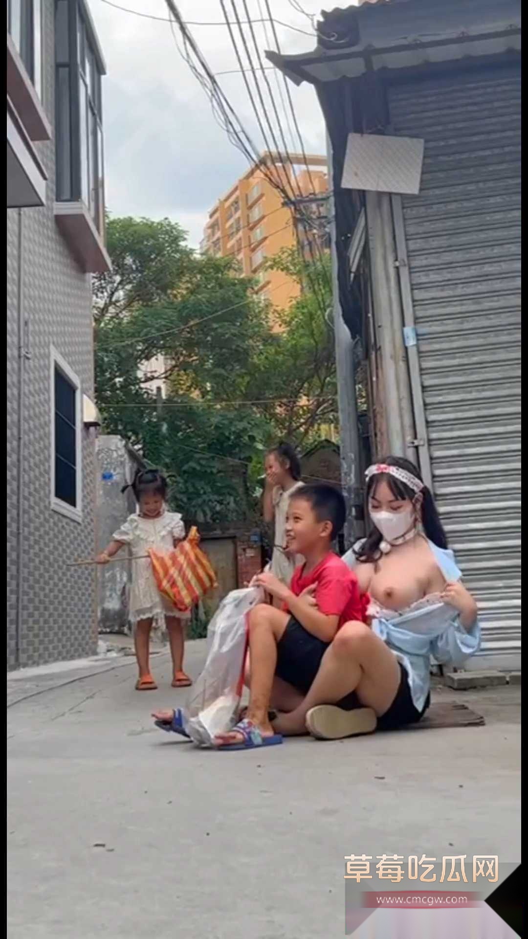 国产炸裂露出博主 广深贝贝 30 国产炸裂露出博主 广深贝贝 30