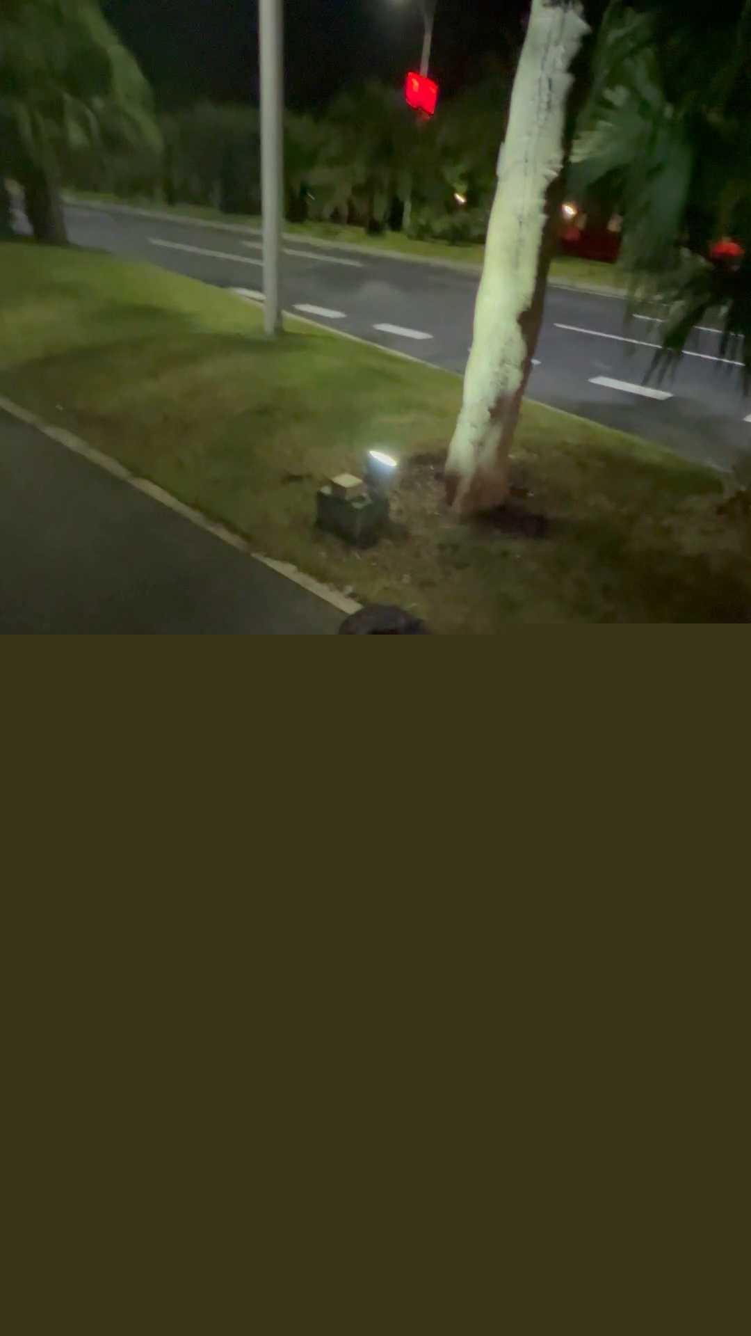 国产炸裂露出博主 广深贝贝 56 国产炸裂露出博主 广深贝贝 56