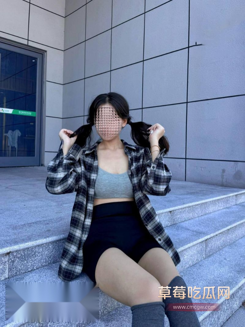 海角社区39岁大屁股妈妈精彩作品4