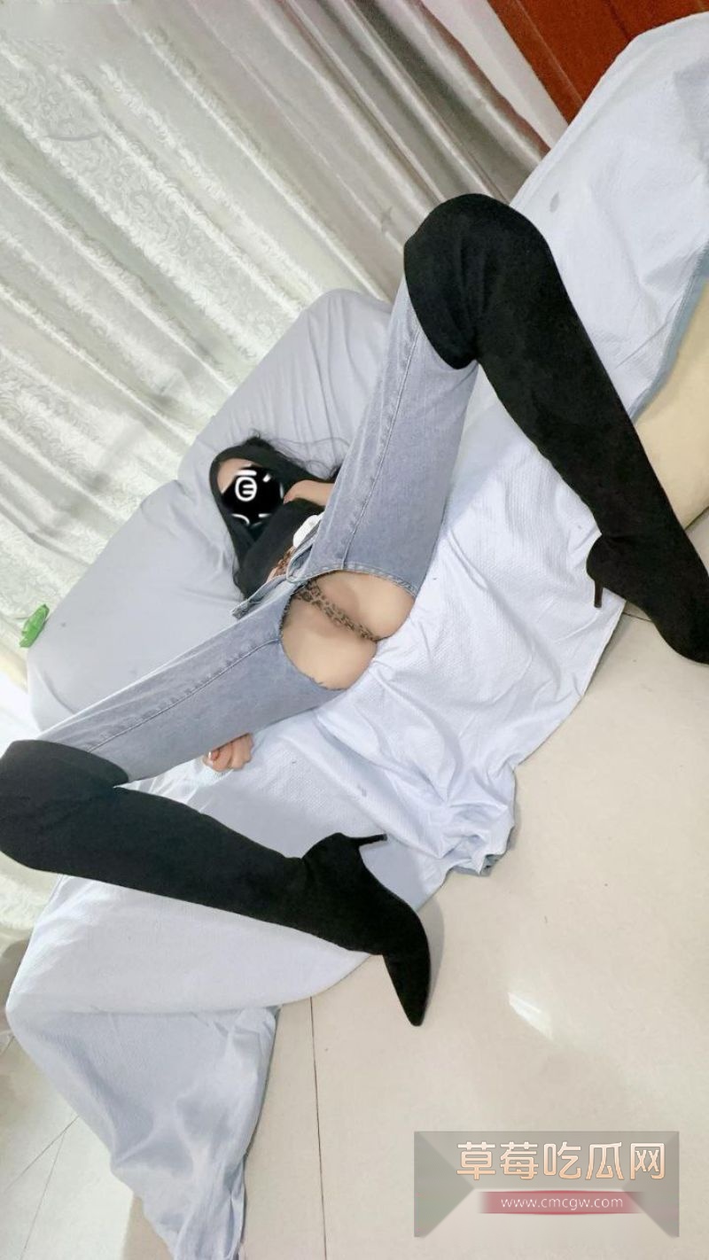 海角社区长腿长腿女儿丽丽精彩作品1
