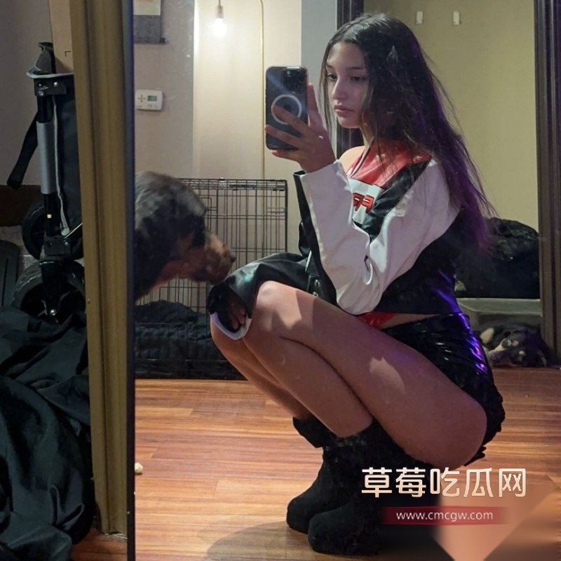 19岁清纯大学生Layla Jenner成人片爆红 8 19岁清纯大学生Layla Jenner成人片爆红 8