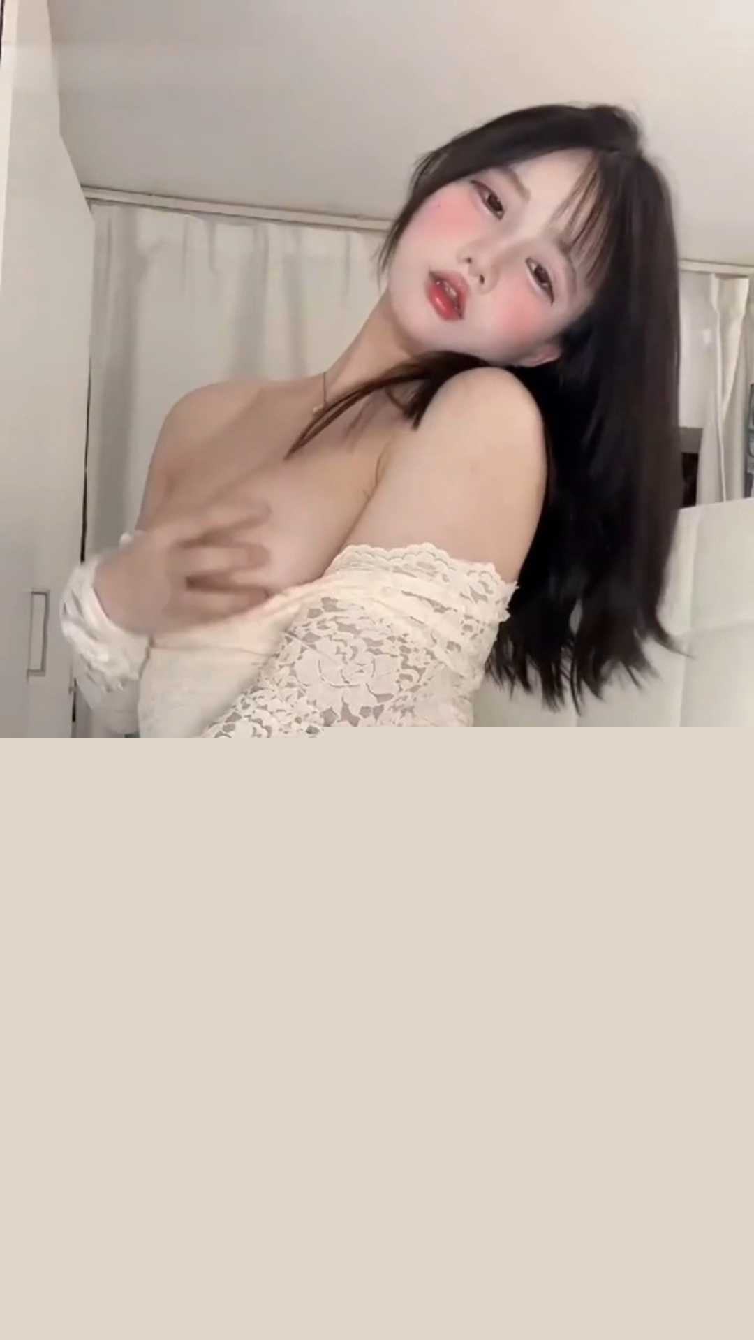 B站UP主蜜汁包丫的反差魅力 5 B站UP主蜜汁包丫的反差魅力 5
