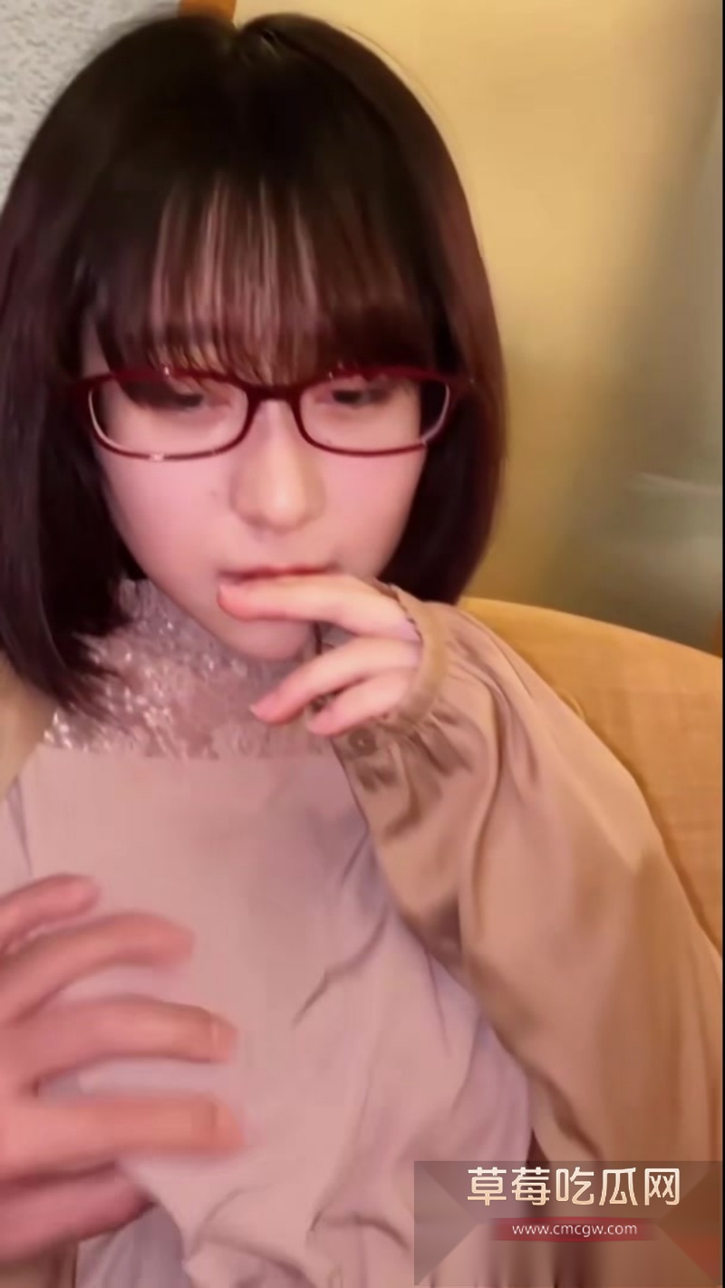 推特网红性瘾小野猫MeeuXym 2 推特网红性瘾小野猫MeeuXym 2