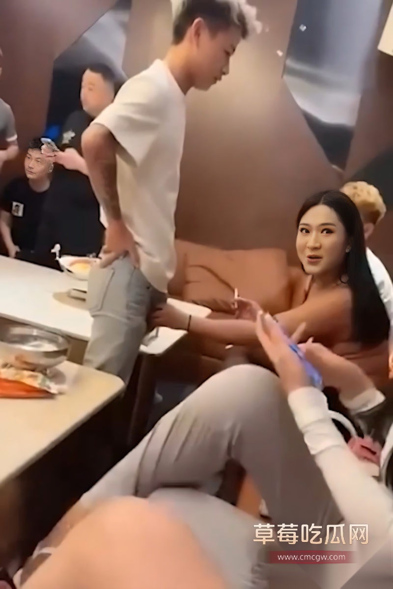 富婆和小仙女们的夜场淫靡生活爆光流出 3