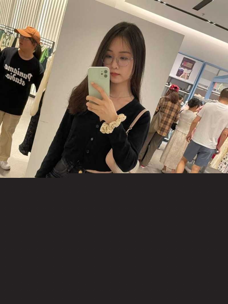 湖南银行女职员程芯琪 新婚燕尔就出来约炮 8 湖南银行女职员程芯琪 新婚燕尔就出来约炮 8
