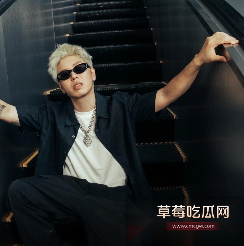 抖音网红rapper DQ兔 发视频控诉自己被男歌手michelen米其林不带套内射怀孕 16 抖音网红rapper DQ兔 发视频控诉自己被男歌手michelen米其林不带套内射怀孕 16