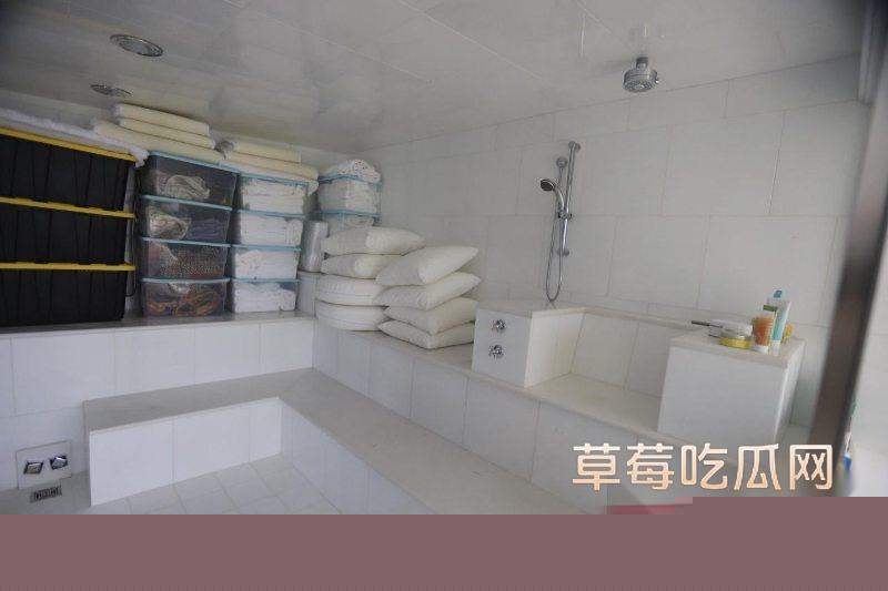 爱泼斯坦私人岛的照片与视频6