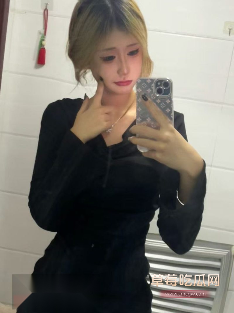 台球厅性感助教真实记录曝光1 台球厅性感助教真实记录曝光1