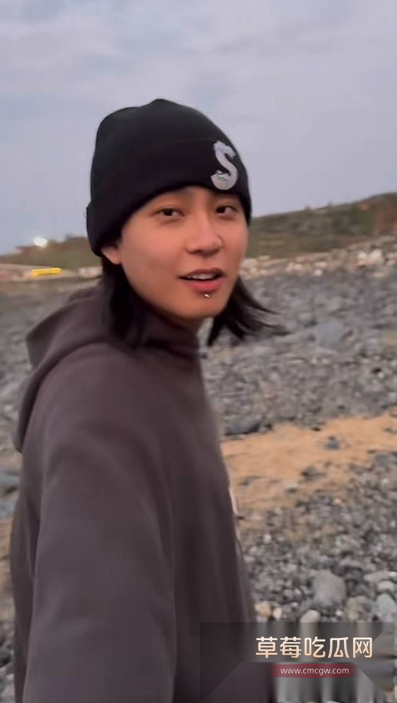 抖音写亡妻回忆录的男博主 给自己制造日落 翻车 粉丝翻出其因车祸去世的美女老婆在微博曾曝出丈夫多次出轨约炮视频记录！ 9