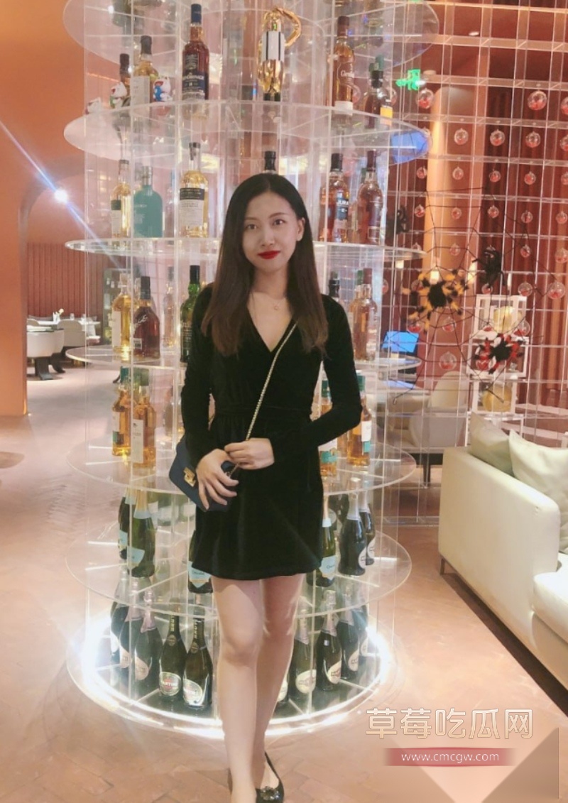 极品反差熟女 岁月了然 因婚后老公忙于工作 屡次约会偷情男大 2 极品反差熟女 岁月了然 因婚后老公忙于工作 屡次约会偷情男大 2