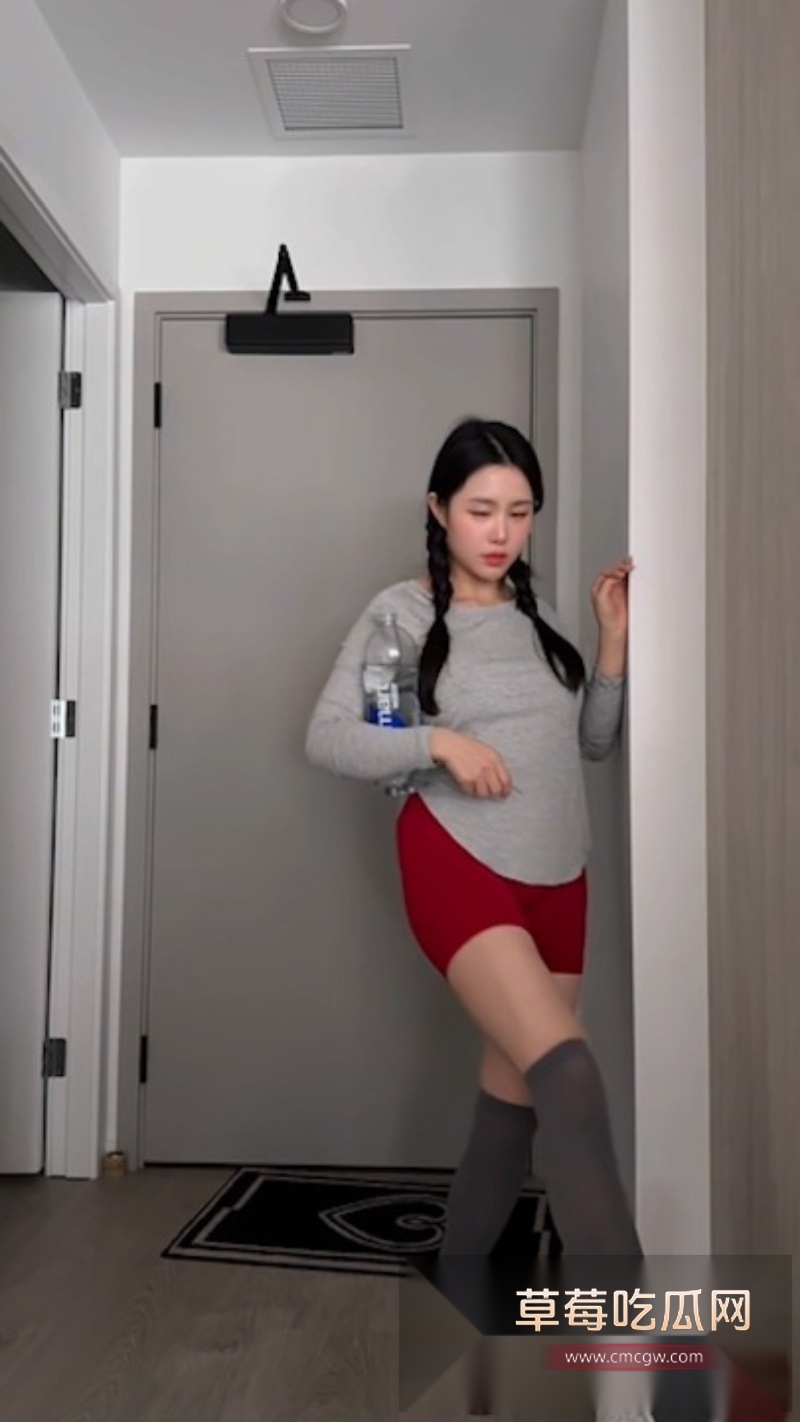 推特巨乳御姐 汐梦瑶 剧情演绎姐弟乱伦 6 推特巨乳御姐 汐梦瑶 剧情演绎姐弟乱伦 6