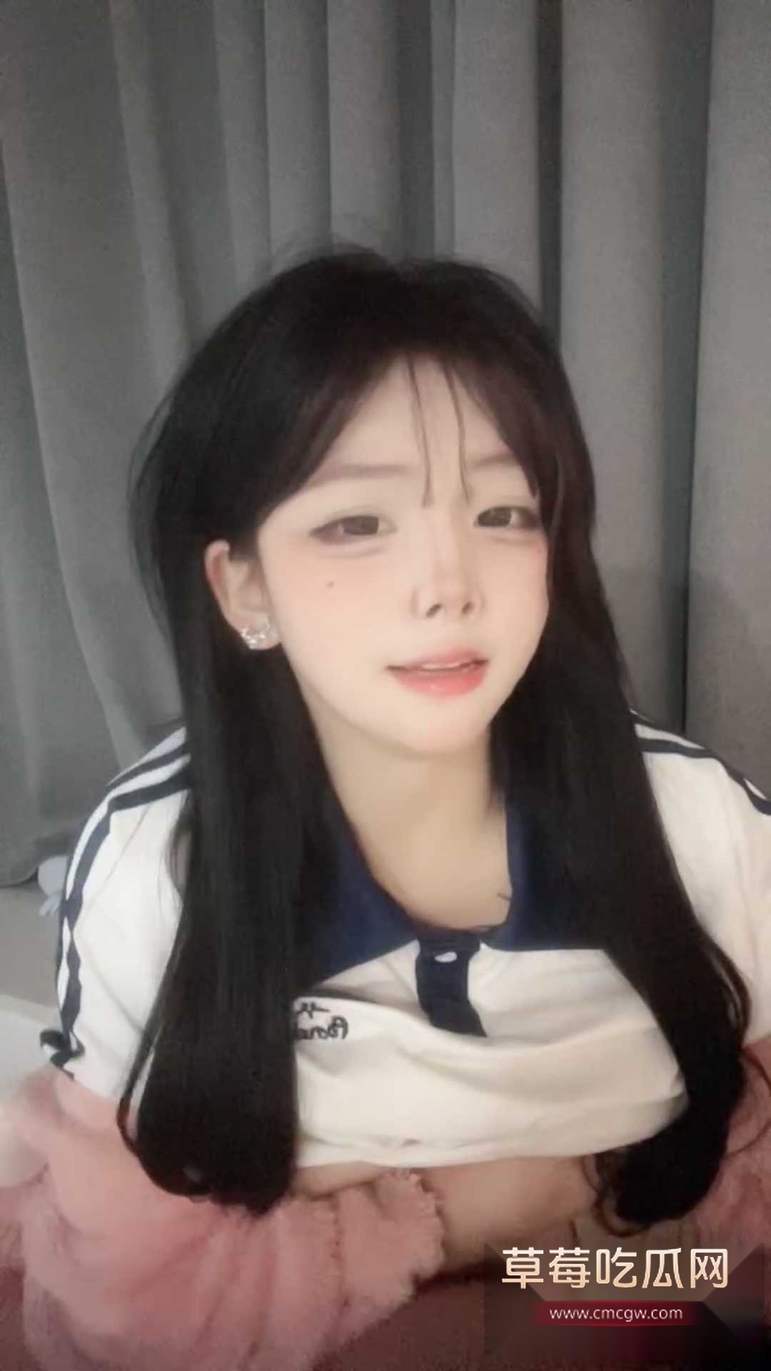 顶级萌妹 小奶葫芦 性爱直播 1 顶级萌妹 小奶葫芦 性爱直播 1