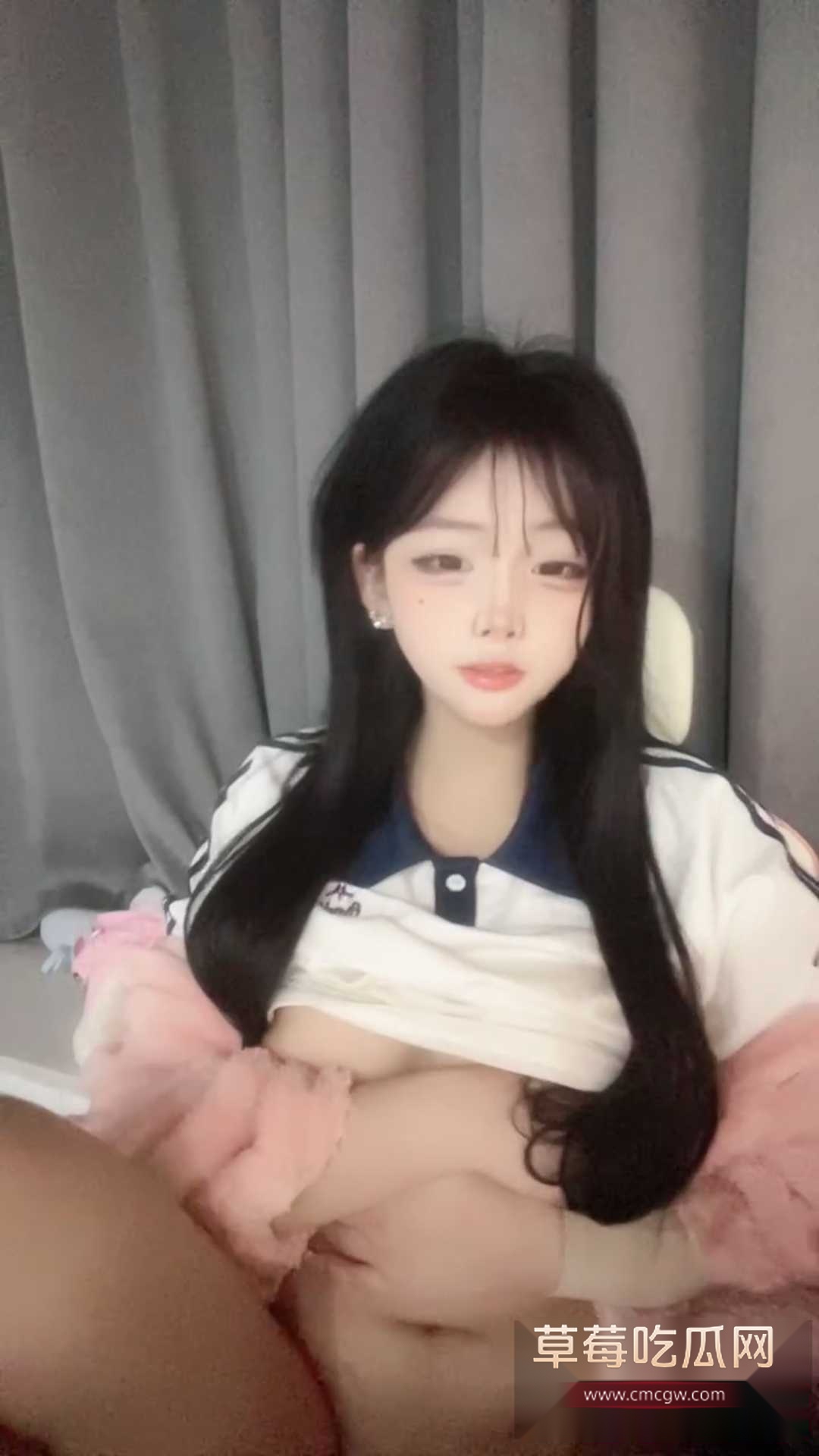 顶级萌妹 小奶葫芦 性爱直播 2 顶级萌妹 小奶葫芦 性爱直播 2
